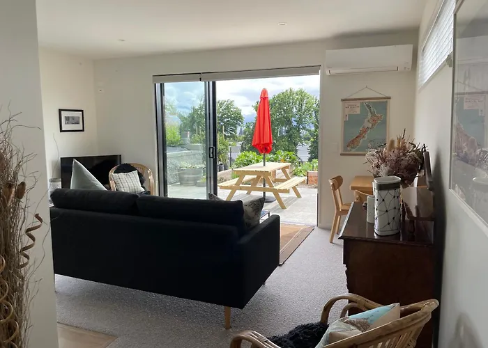 Views - New With To Relax Wanaka