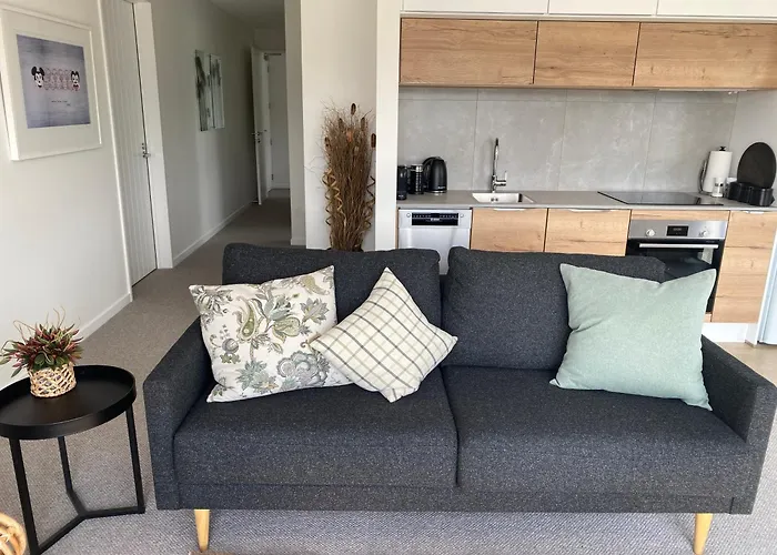 Views - New With To Relax * Wanaka